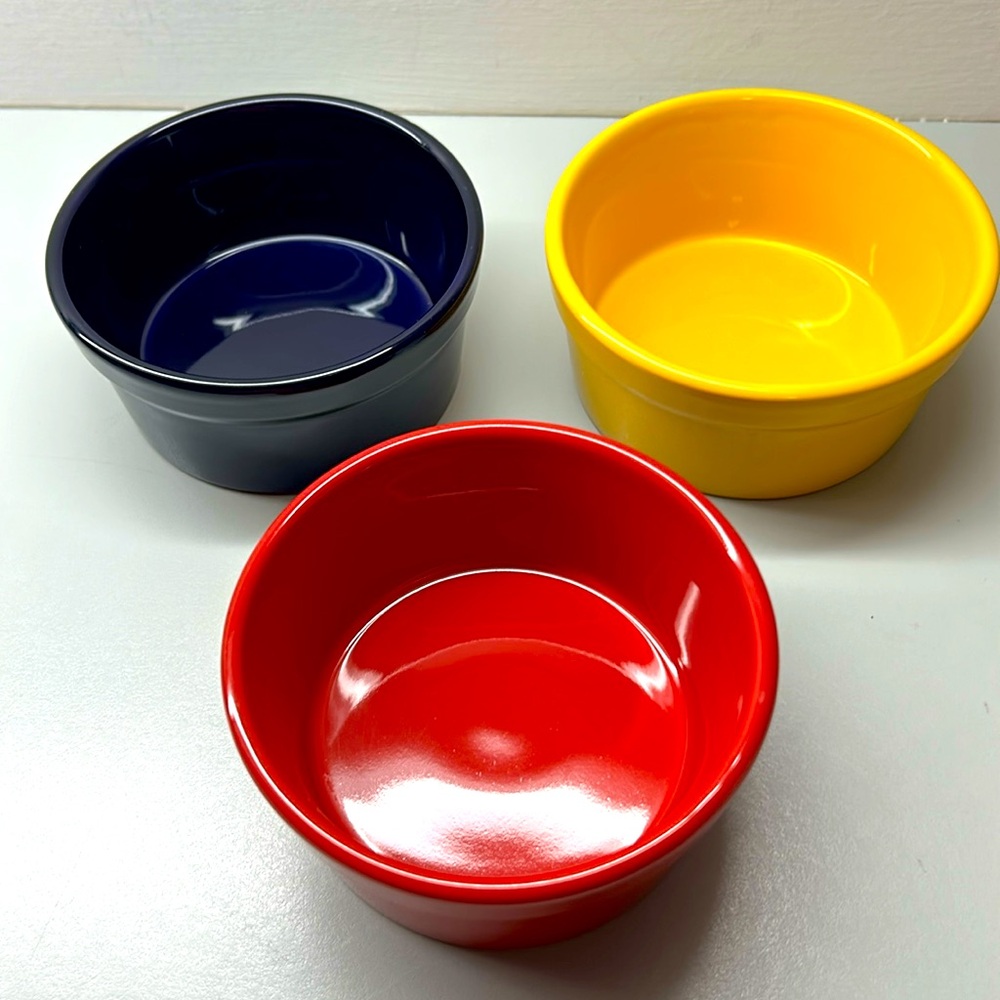 Set of 3 round stoneware bowls, 4” across, 2” tall, by Signature Housewares, Inc